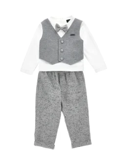 Completo elegante con papillon