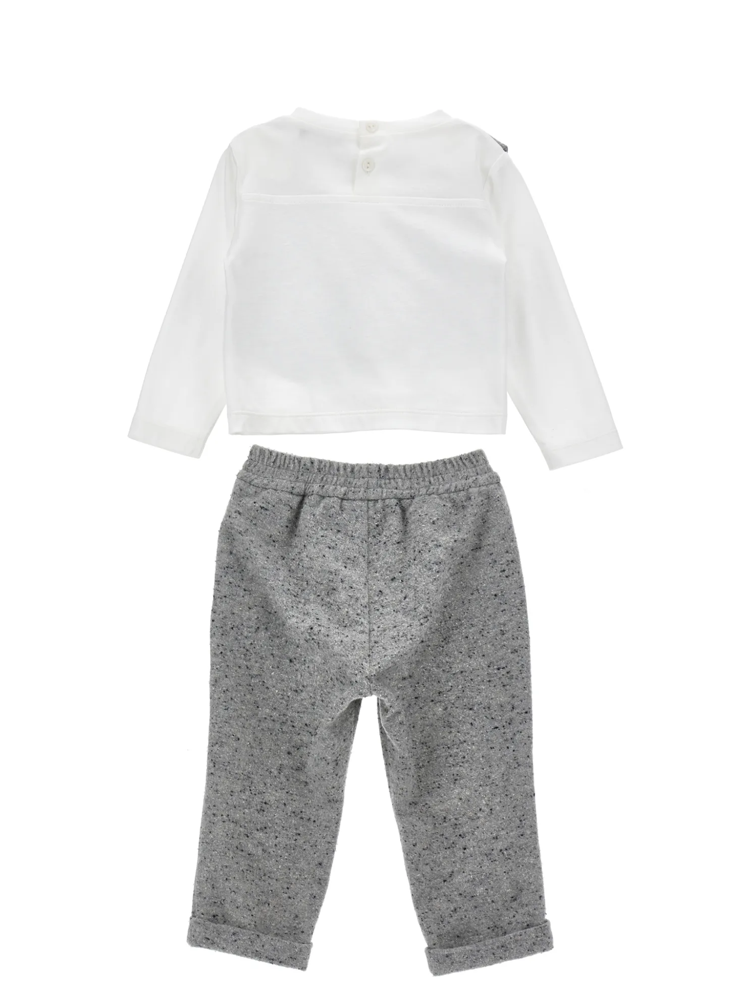 Completo elegante con papillon