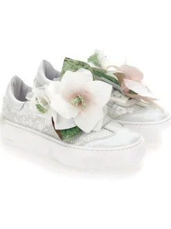 Sneakers pelle e paillettes con magnolia